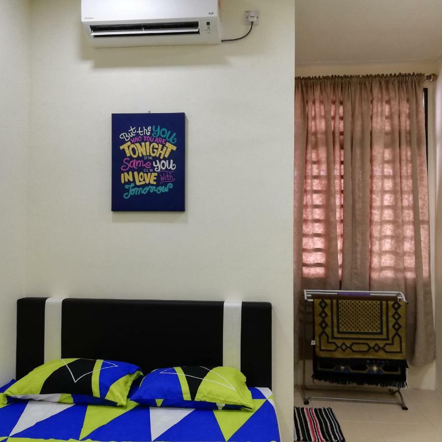 Neesa Homestay Bukit Gambang-Muslim Eksteriør billede