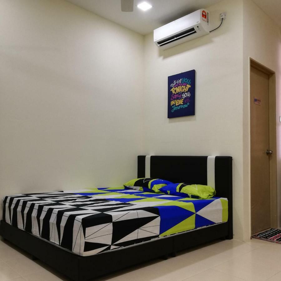 Neesa Homestay Bukit Gambang-Muslim Eksteriør billede